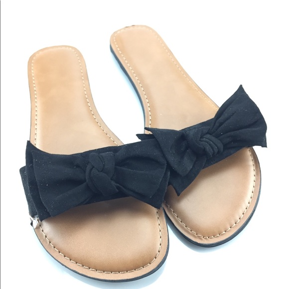 Time and Tru Shoes - Time And Tru Black Bow New Sandals